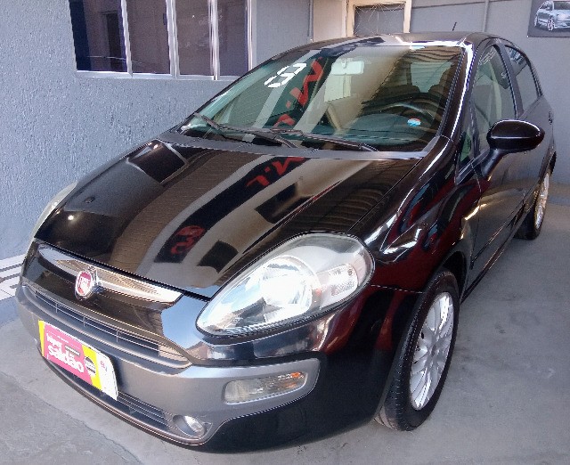 FIAT PUNTO 1.6 ESSENCE FLEX COMPLETO 2013