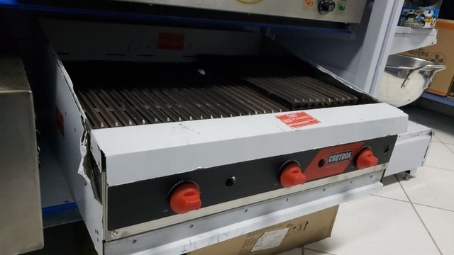 Char broiler a gas 75cm croydon CCP-3 (novo) 