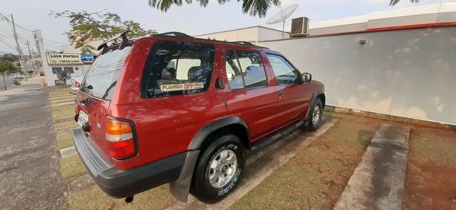 Vendo Jipe Nissan 4x4 - Foto 3