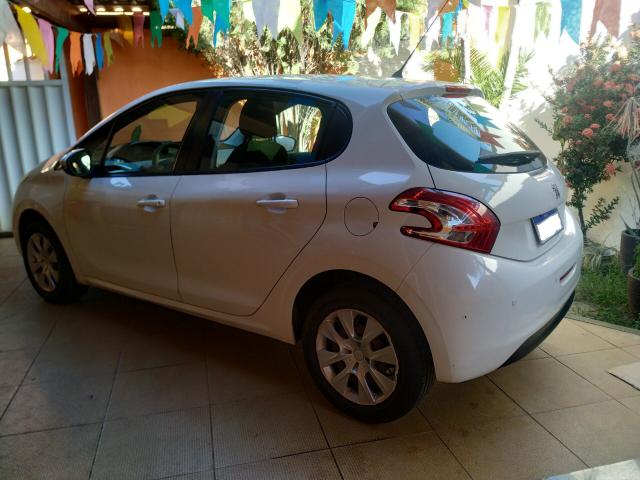 Peugeot 208 - Foto 7