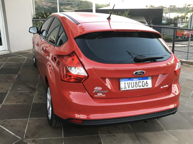 Ford Focus SE Manual 2015 - Foto 7