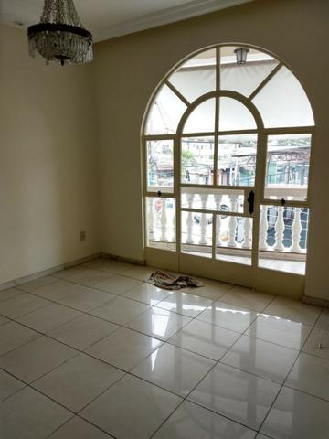 Apartamento (grande) no B. Caiçara/ Monsenhor Messias