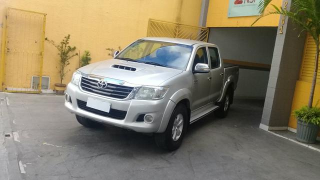 Toyota Hilux Srv 2012 Automática