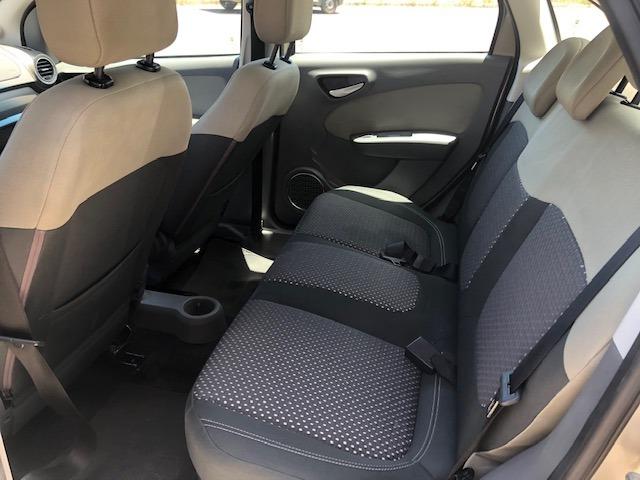 Gran siena 2015 1.6 c/ gas g5 dualogic 99000km - Foto 6
