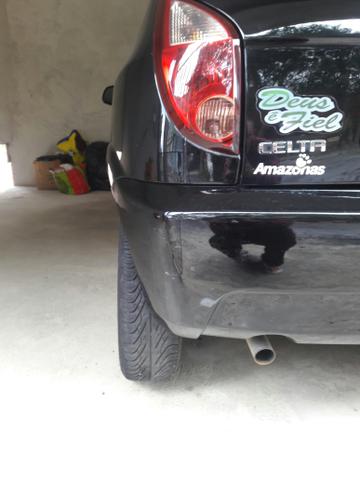 Vendo um celta Preto cegundo dono novinho bem conservado quilometragem 124 - Foto 10