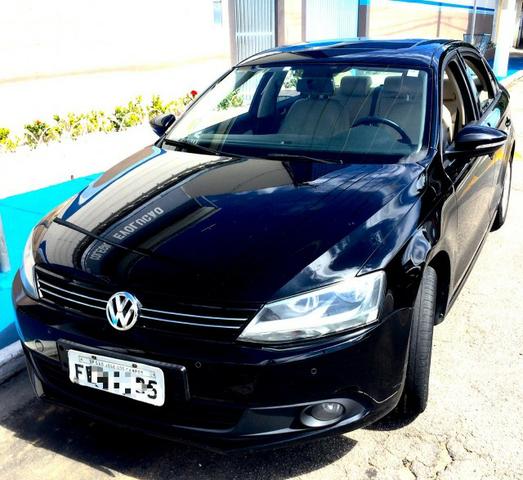 Jetta automáttico com teto solar e interior caramelo - Foto 7
