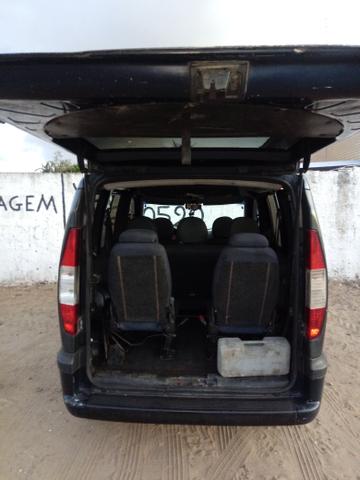 Vende se ou troca Doblo Elx 1.6 16v de 7 lug - Foto 7