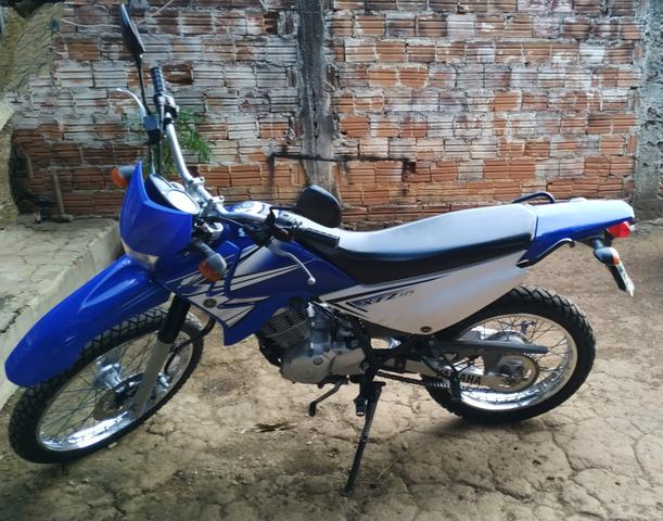Vendo moto Yamaha XTZ 125E - Foto 2