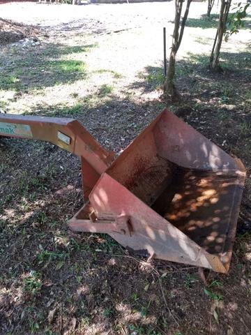 Concha traseira para trator - Foto 4