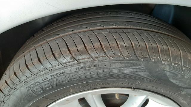 Fiat Idea 1.4 Flex/GNV em ótimo estado - Foto 11