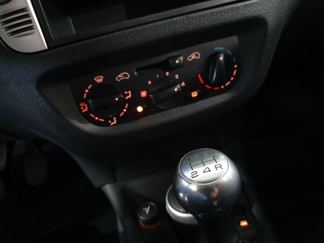 CITROËN C3 2011/2011 1.4 I EXCLUSIVE 8V FLEX 4P MANUAL - Foto 9