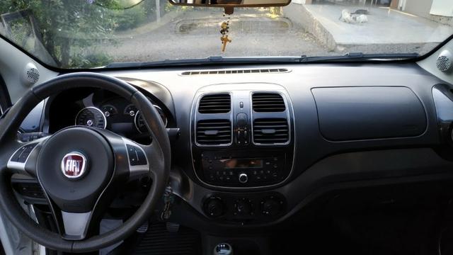 Vendo Sienna 13/14 1.4 Attractive - Foto 2