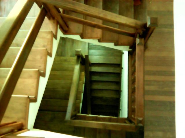 Madeiras,escadas,sacadas,decks,pergolado, colocação de aberturas em geral - Foto 6