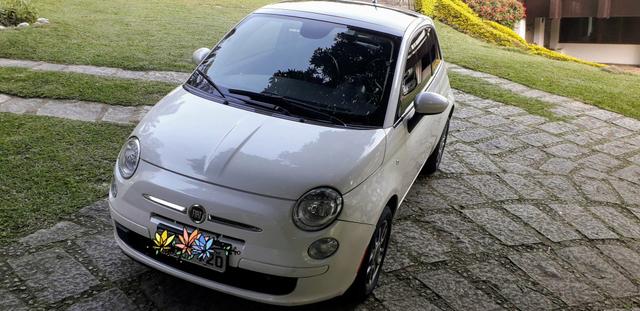 Fiat 500 Cult 2014 mecânico, teto solar