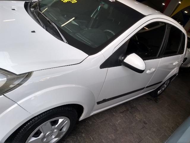 Ford Fiesta Hatch 1.6 c/GNV 2014 - Foto 3