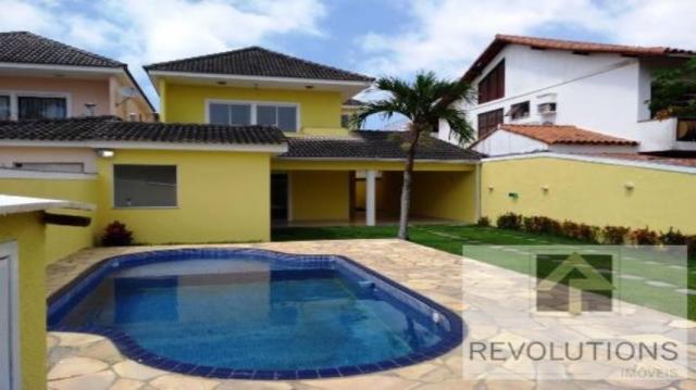 Casa de condomínio para alugar com 4 dormitórios cod:RLOC838