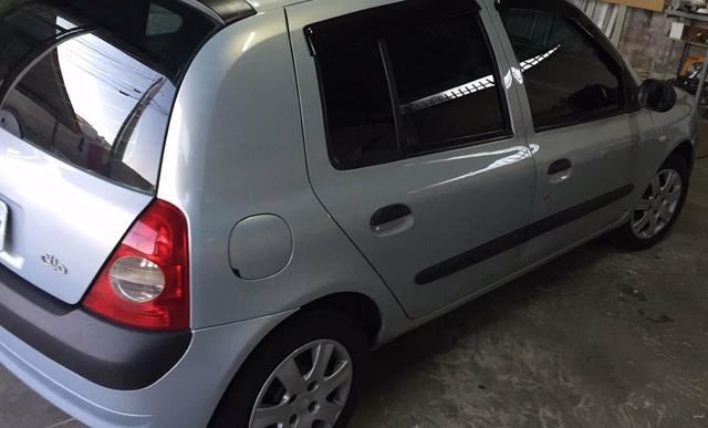 Clio 1.6 2004 4 portas - Foto 2