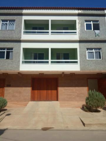 Vendo predio com 4 aptos com area de.lazer, otima oportunidade para investidores - Foto 2