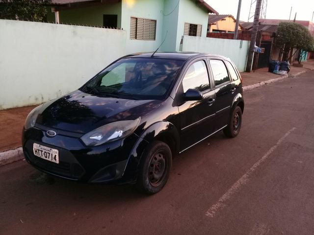 Vendo Ford fiesta 10/11 ( aceito moto) - Foto 2