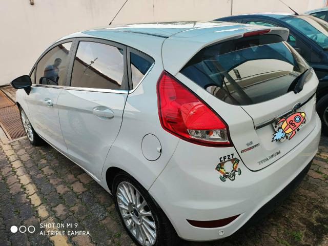 New Fiesta Titanium Hatch - Foto 4