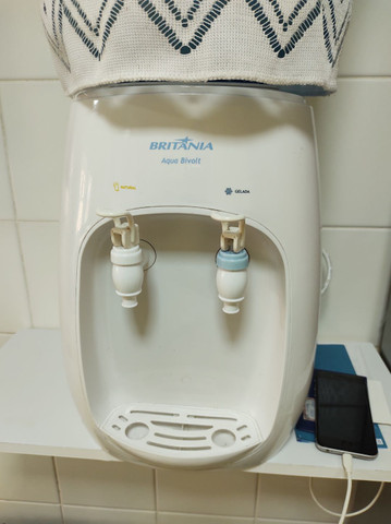 Bebedouro bivolt normal e gelado $150