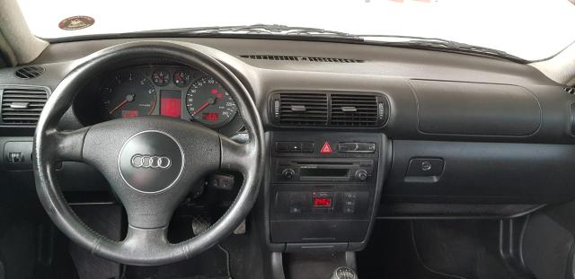 Audi A3 2003 1.8 manual - Foto 5