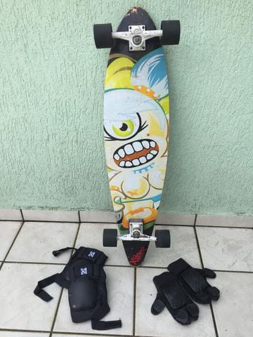 Long board Xseven c equipamentos de proteção
