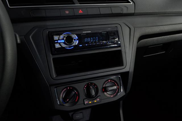 VolksWagen VOYAGE Trendline 1.6 T.Flex 8V 4p - Branco - 2018 - Foto 16