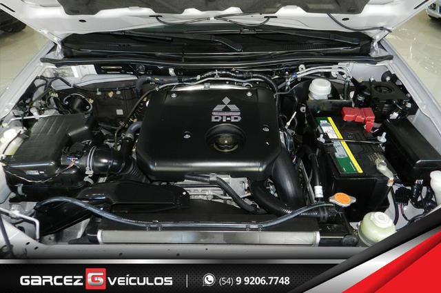 Mitsubishi L200 Triton HPE 3.2 Turbo Diesel 4X4 Manual Lacrada Revisada Procedência - Foto 8