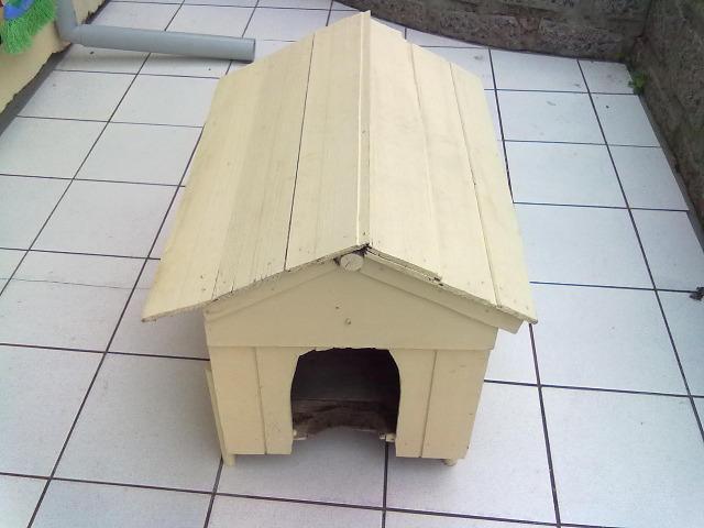 Casinha de madeira para cachorros pequenos e gatos
