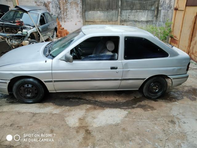 Escort 1.8 AP só hj 800reais leia o anúncio