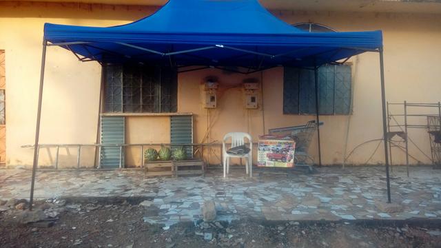 Vendo tenda 4,50m x 3m - Foto 2