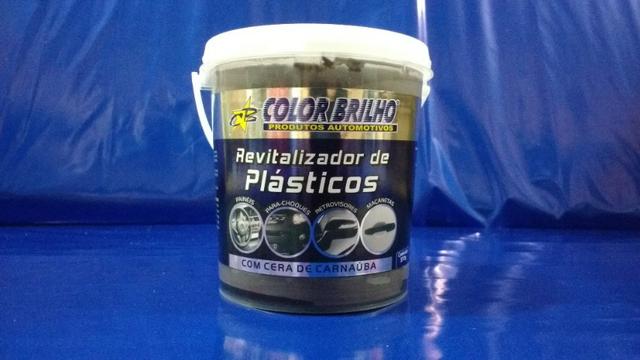 Revitalizador de plásticos (com cera de carnaúba) - 400 G