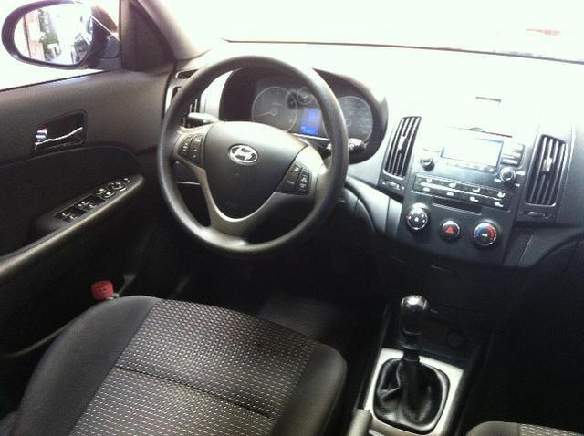 I30 2010 Preto Hyundai 2.0 Placa I - Foto 3