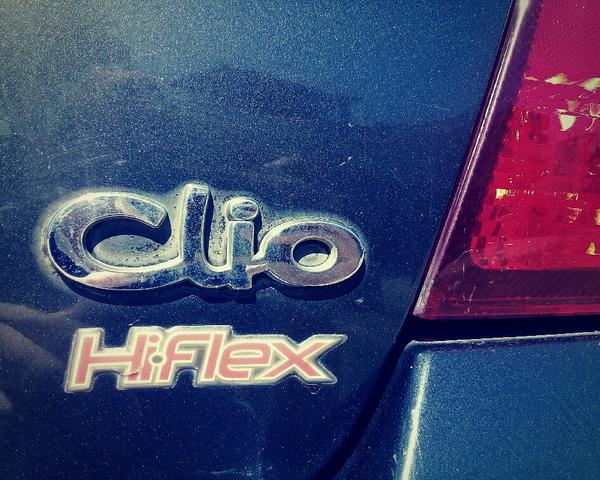 Clio Sedan 2004 1.6 16V Completo - VENDO OU TROCO POR CELTA OU PALIO - Foto 12