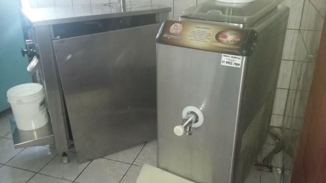 Vende-se sorveteria com ponto e clientela de 29 anos. Localizada em frente a colégio - Foto 5