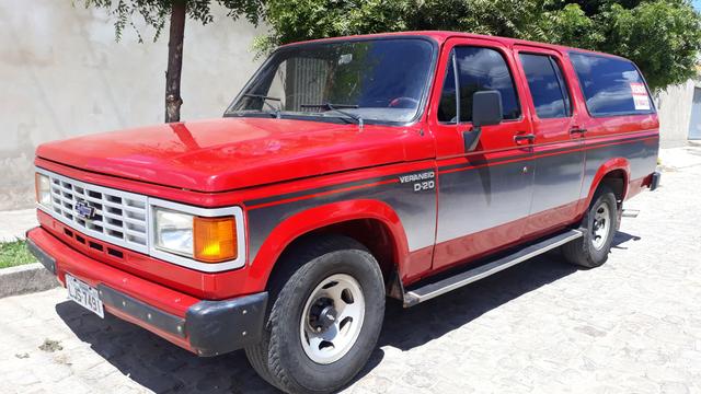 D 20 Veraneio -12 Lugares + bagageiro/Diesel - Motor Pericles 4cc /1991 -Ar Condicionado