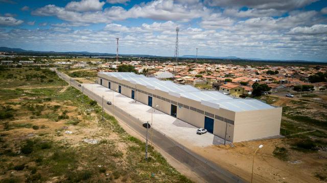 Galpões no Distrito Industrial