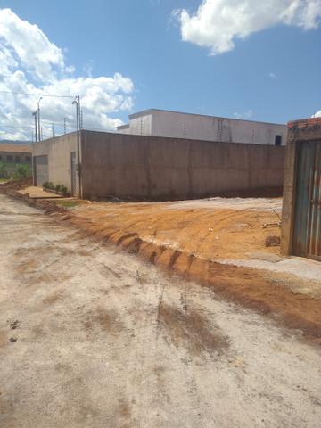 Lote de12x30 no Jardim Canadá sob-esquina frente a loja DM