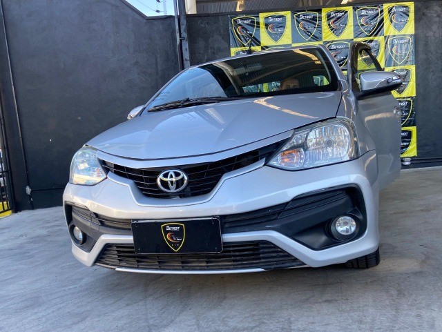 TOYOTA ETIOS 1.5 PLATINUM AUT.
