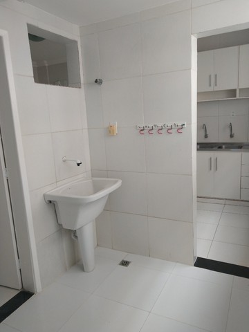 Apartamento para aluguel possui 130 metros quadrados com 3 quartos em Grageru - Aracaju -  - Foto 10