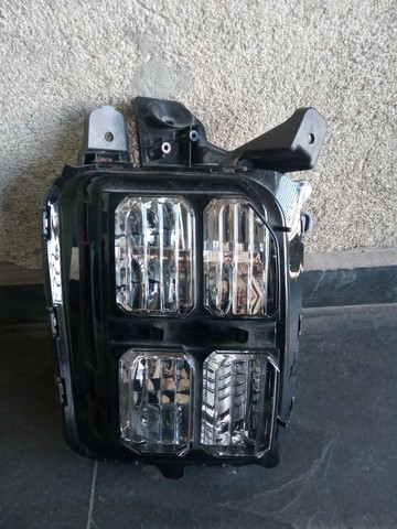 Farol milha lado esquerdo Mitsubishi Outlander Sport 2022 
