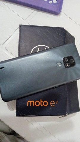 Celular Moto E7