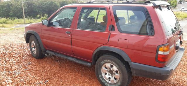 Vendo Jipe Nissan 4x4 - Foto 14