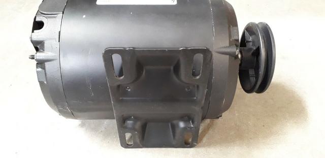 Motor Monofásico Weg 2cv 2 Polos 127/220v Alta Rotação com polia
