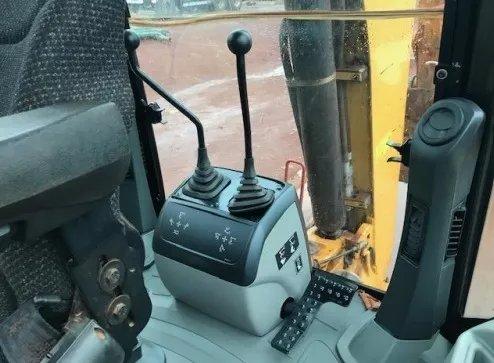 Retroescavadeira Caterpillar 416e, Ano 2014 - Foto 3