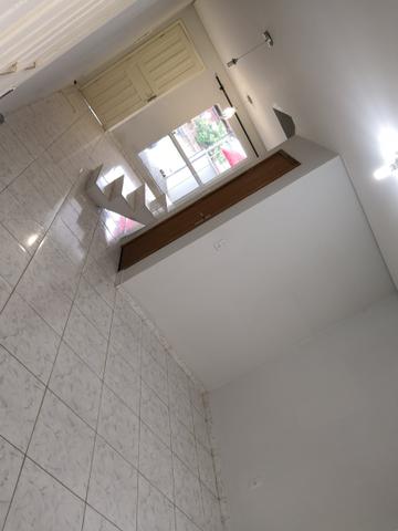Alugo geminado no bairro vila nova