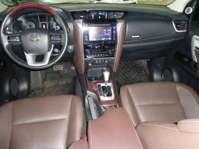 Toyota Hilux SW4 SW4 2.8 SRX AUT. 4X4 7 LUGARES - Foto 4