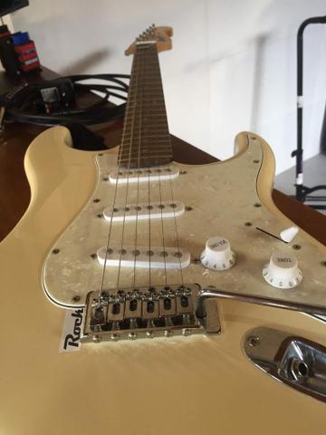 Vendo guitarra ou troco por roçadeira - Foto 3
