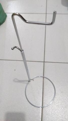 Suporte Para bolsa e expositor de roupa